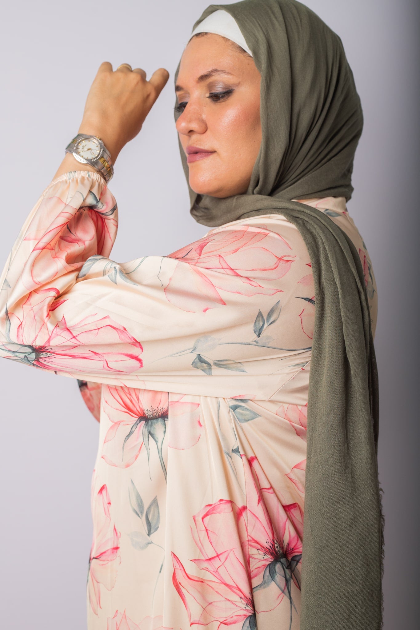 فستان محجبات خروج ناعم وأنيق