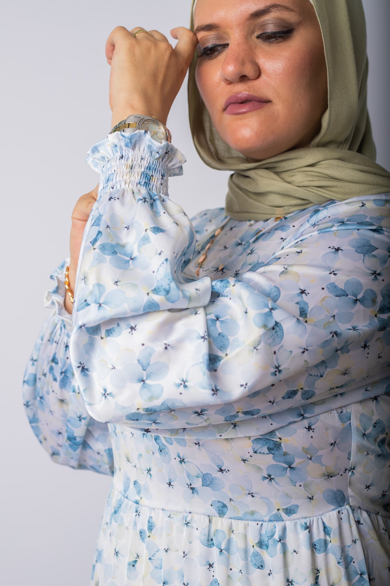 فستان محجبات للخروج ناعم وأنيق