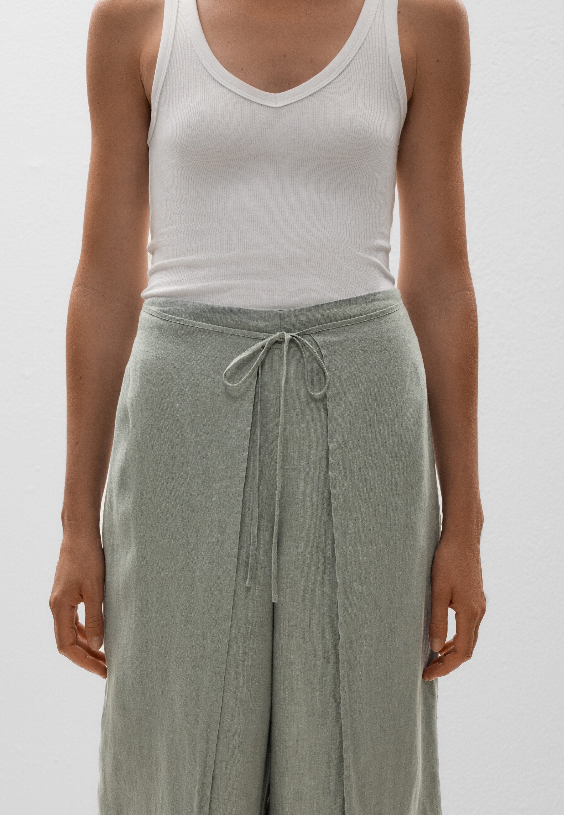 Wrap Balloon Linen Pants