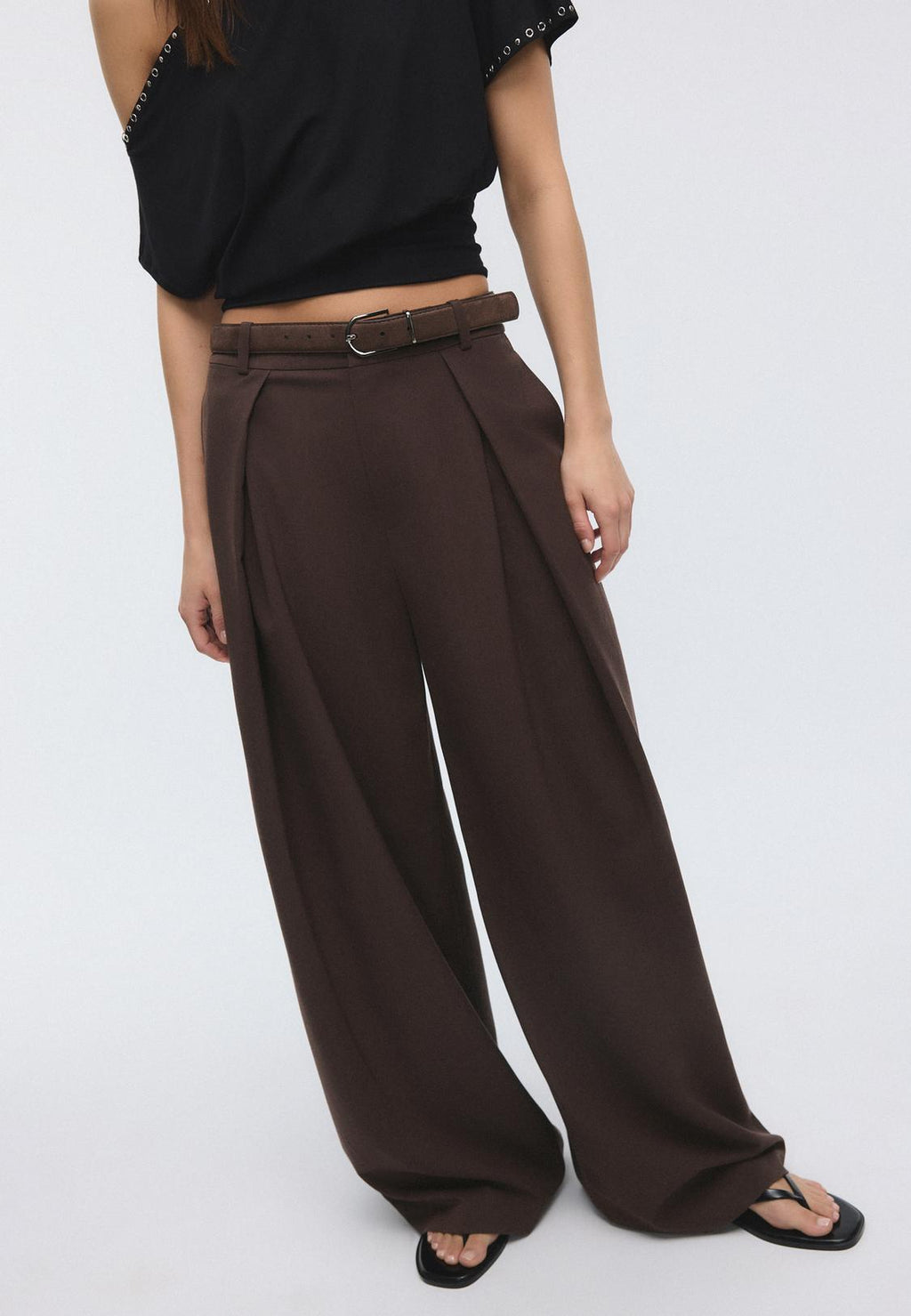 Maxi-dart trousers with belt