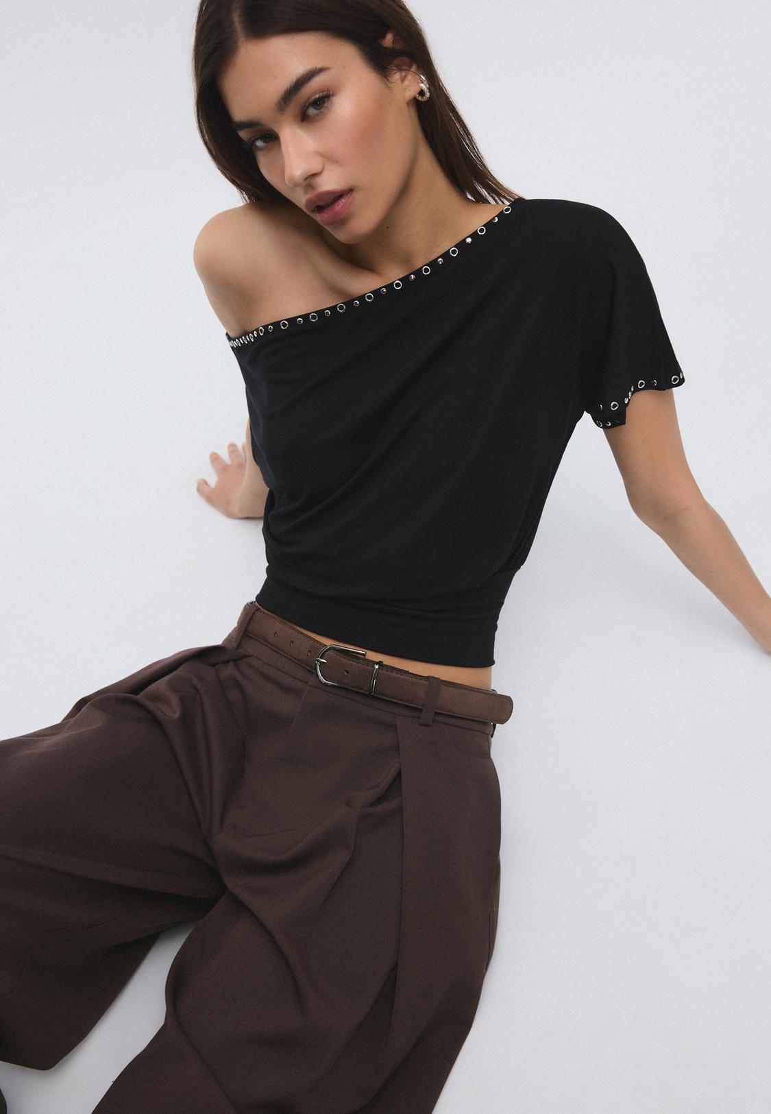 Maxi-dart trousers with belt