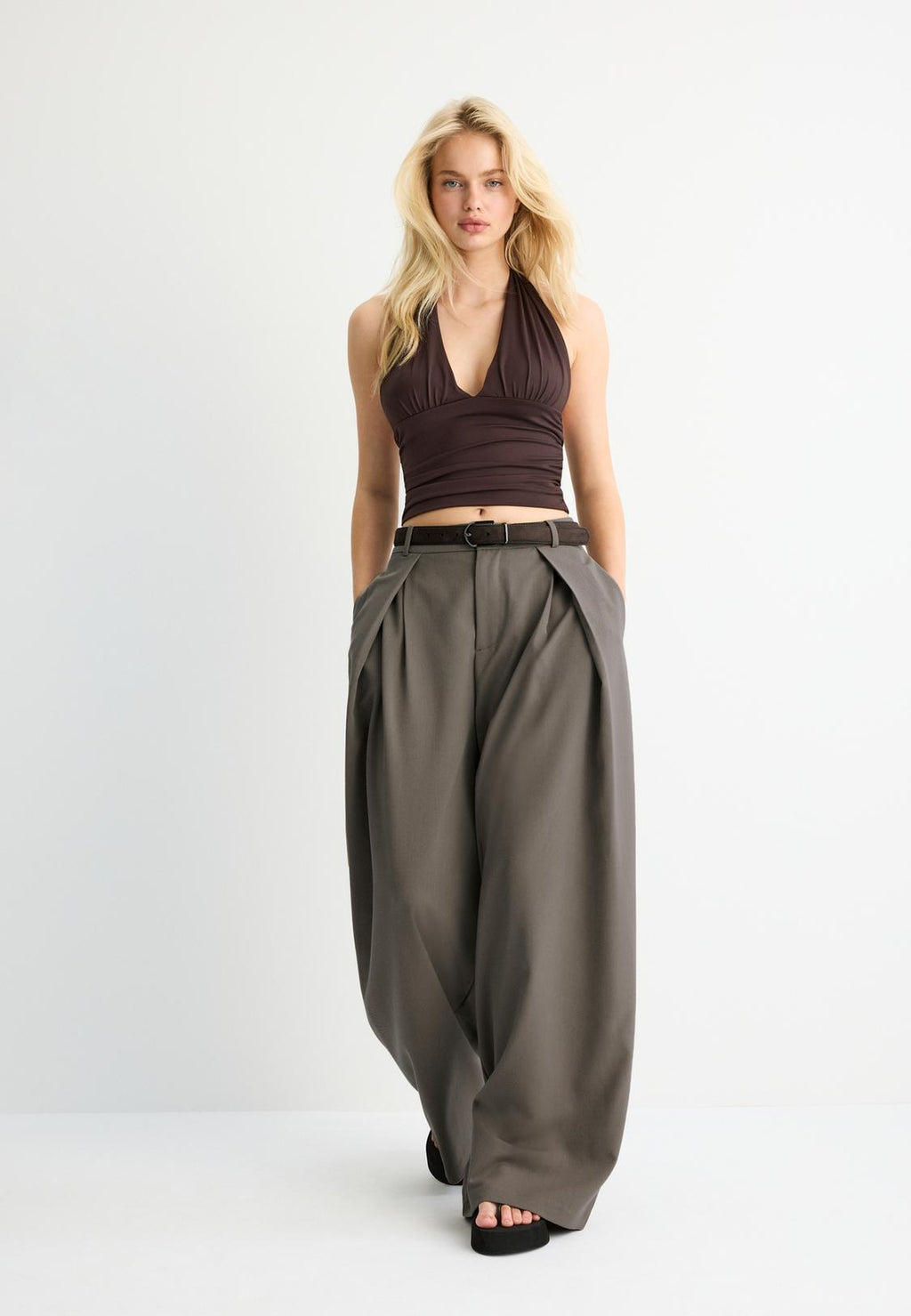 Maxi-dart trousers with belt