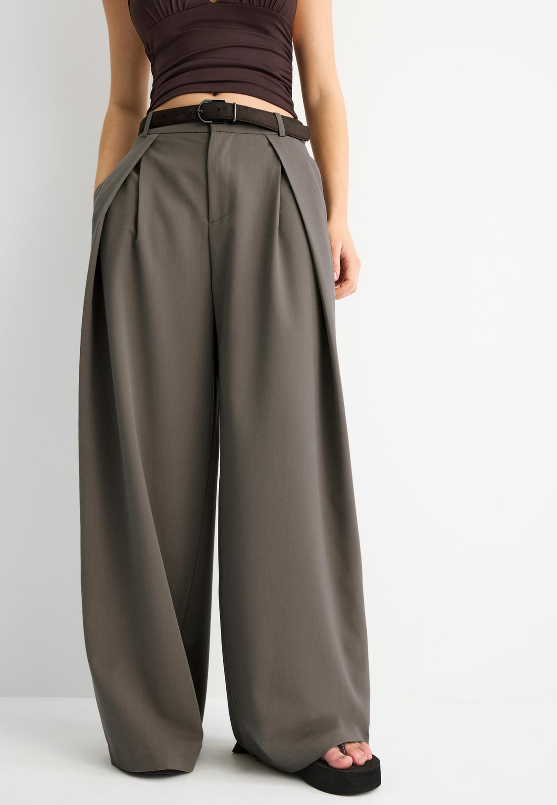 Maxi-dart trousers with belt