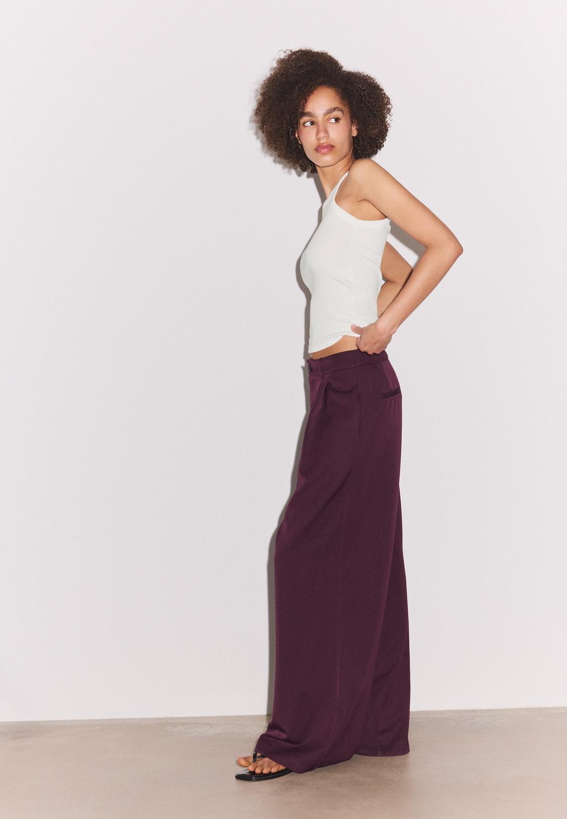 Wide-leg tailored trousers with darts