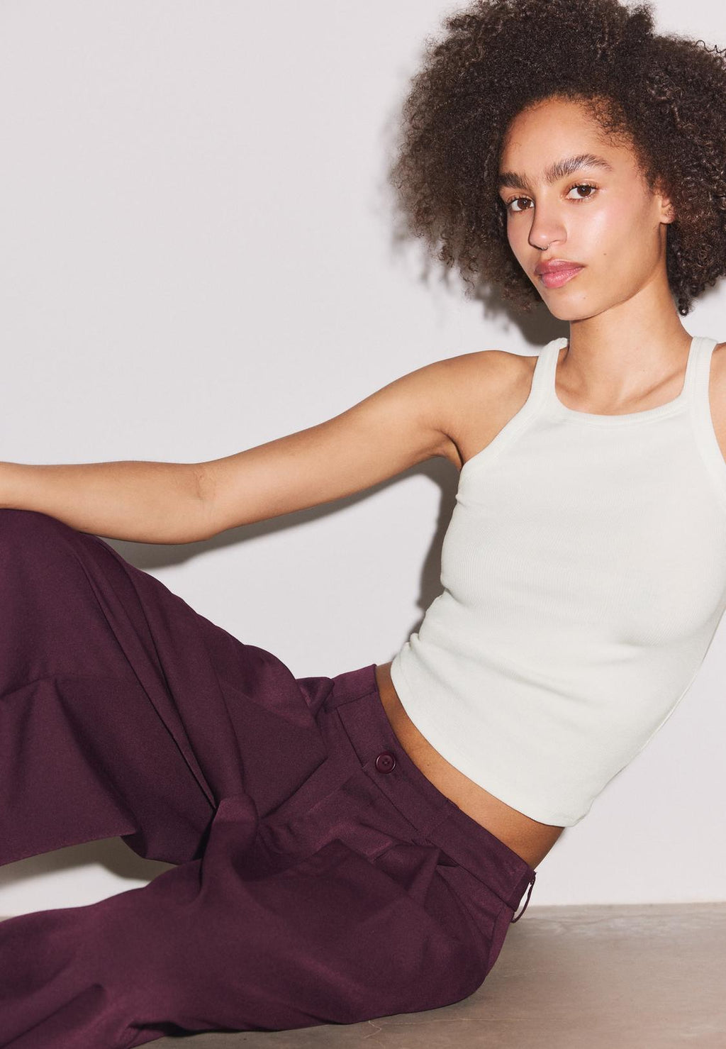 Wide-leg tailored trousers with darts
