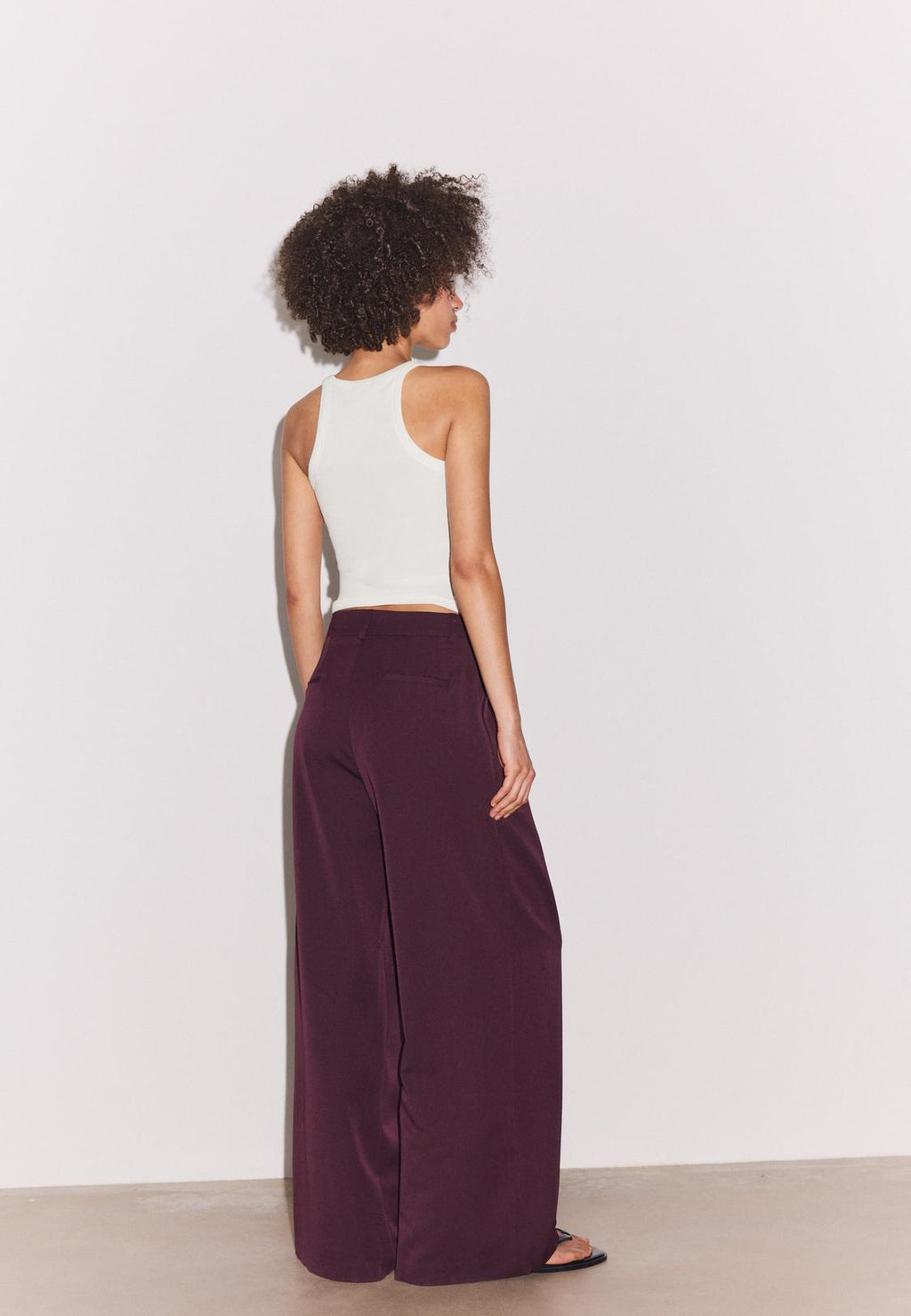 Wide-leg tailored trousers with darts