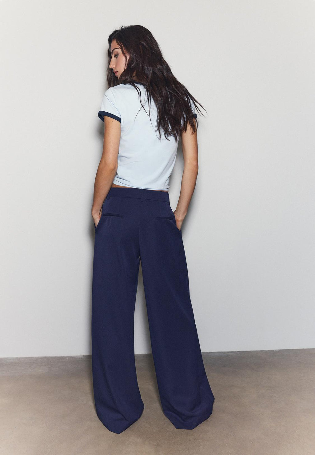 Wide-leg tailored trousers with darts