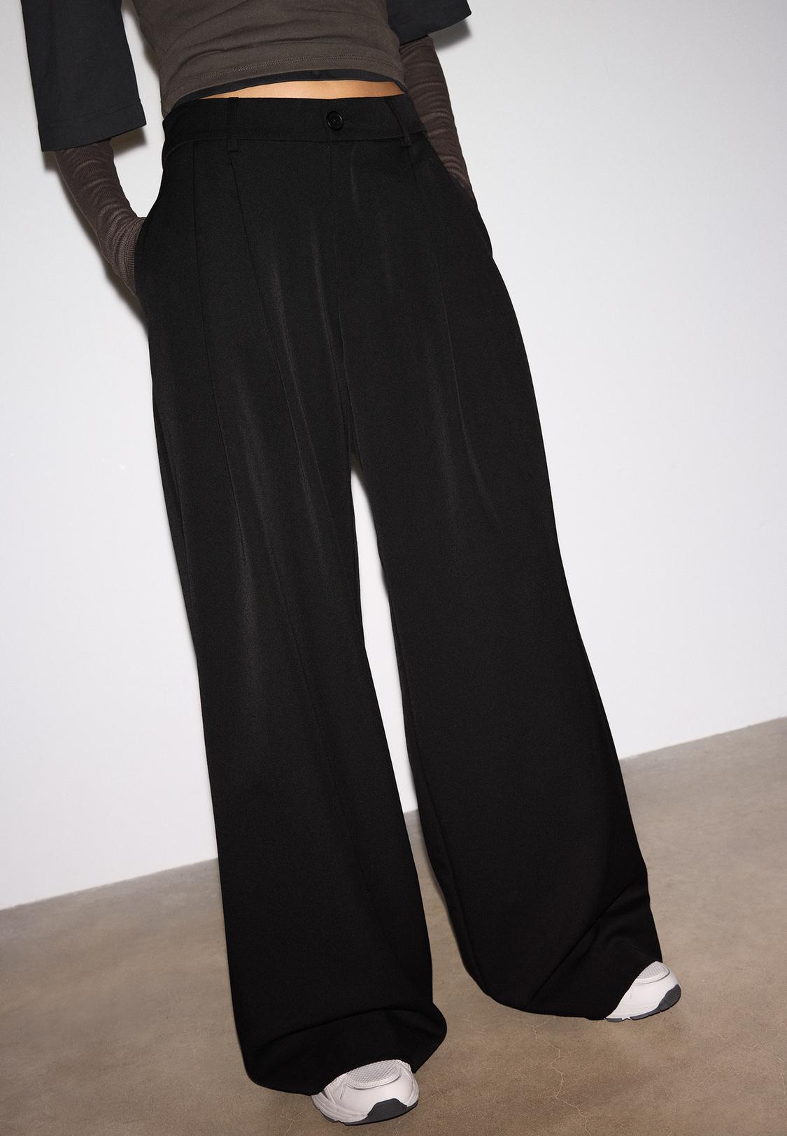 Wide-leg tailored trousers with darts