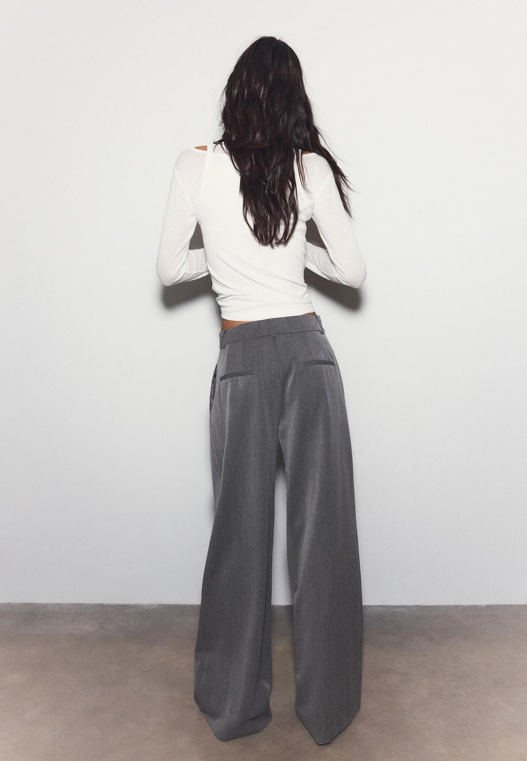 Wide-leg tailored trousers with darts
