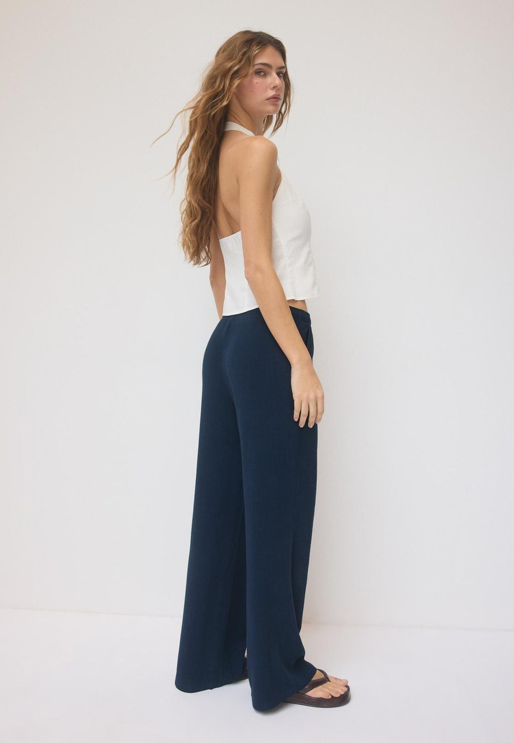 Flowing linen-effect trousers