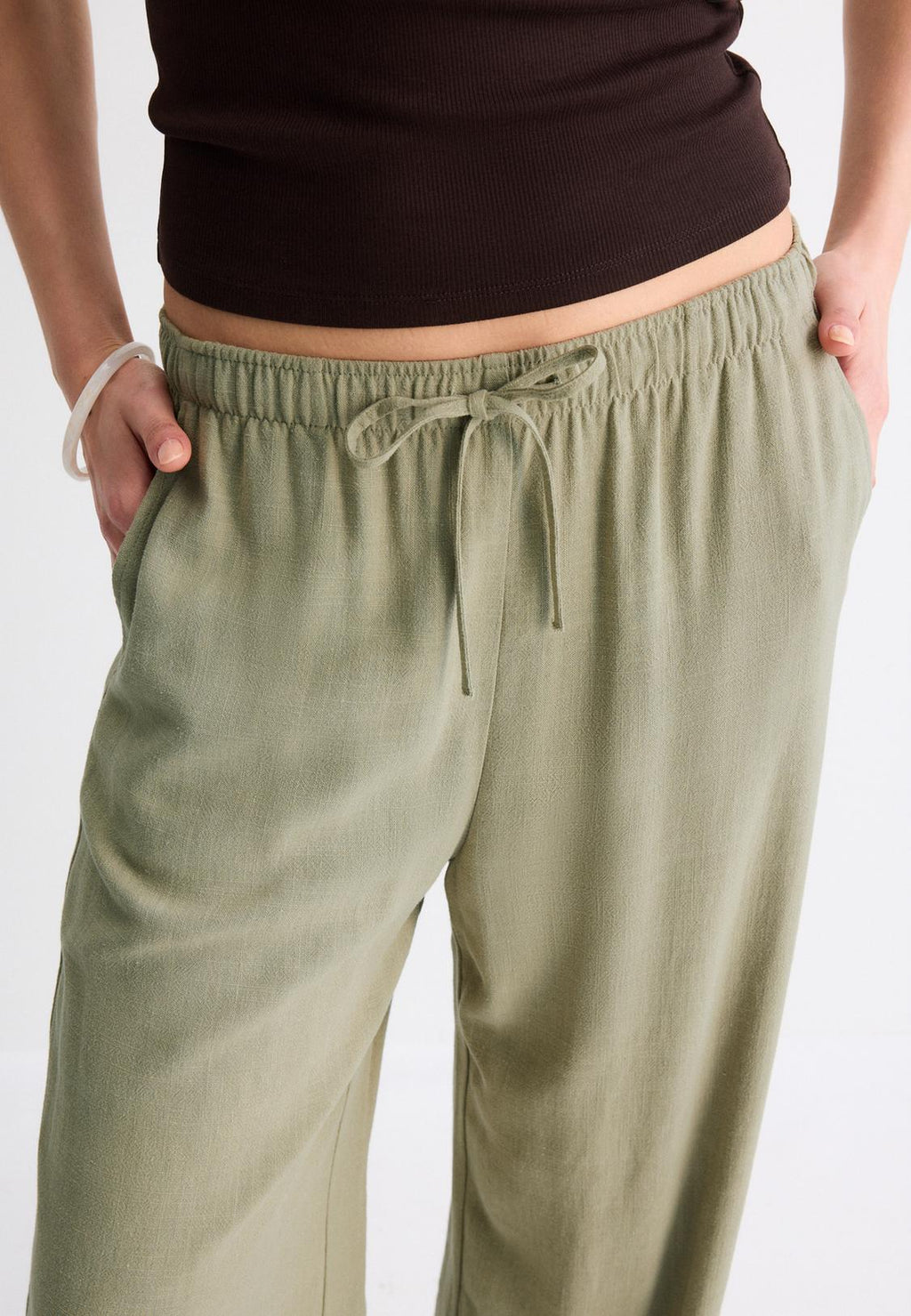 Flowing linen-effect trousers
