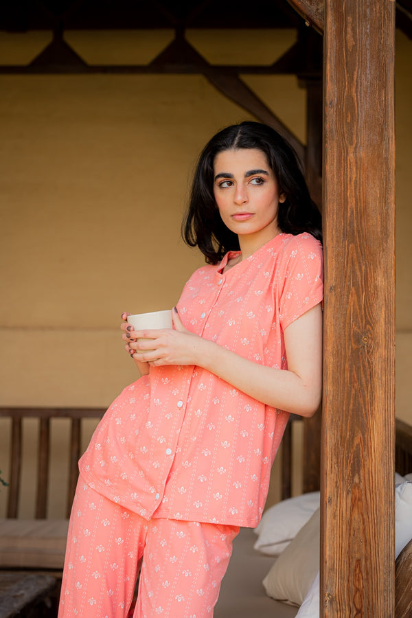 بيجاما حريمي تركي نصف كم وبنطلون ليكرا بألوان هادئة وأنيقة